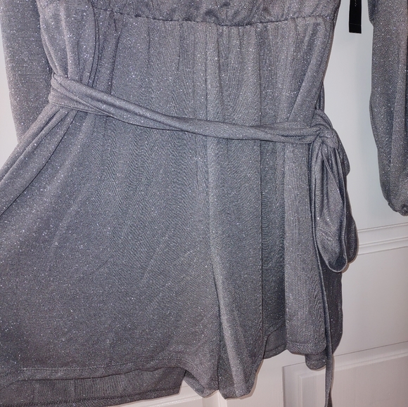 Shimmery shorts romper - Picture 4 of 6